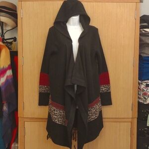 Miss Me SZ M BlK/Burgundy/Blue Patterned Open Ruana/Floater with Hood
